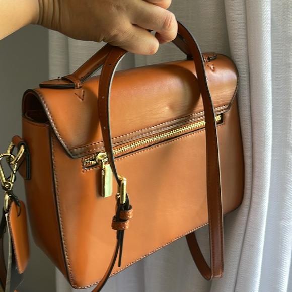 Anna Caí Genuine Lather Top Handle Crossbody Bag - Picture 9 of 12